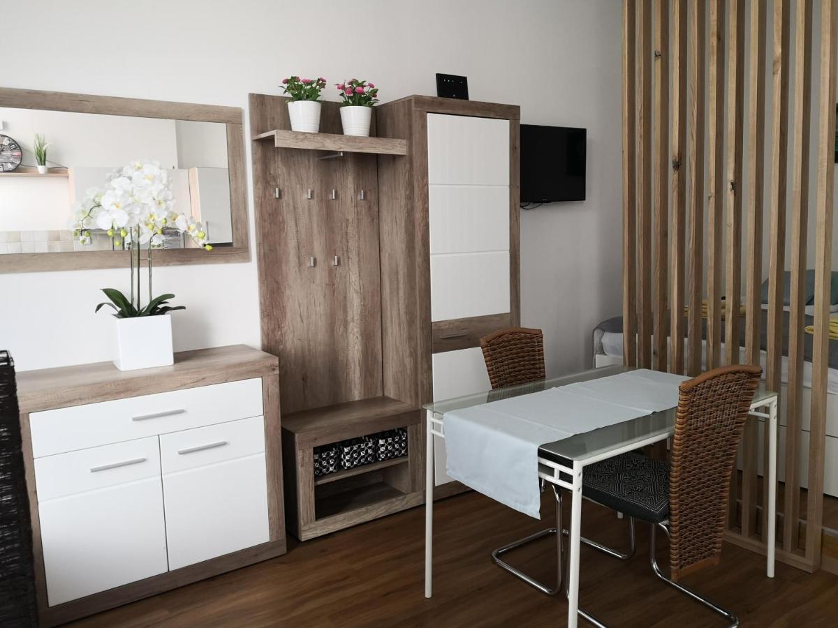 Slomskova Apartment Любляна Екстериор снимка