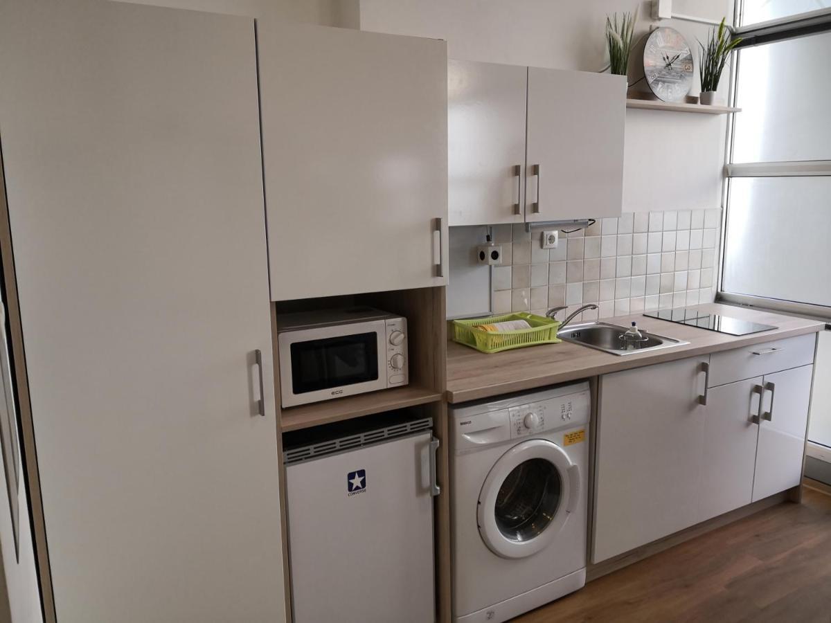 Slomskova Apartment Любляна Екстериор снимка